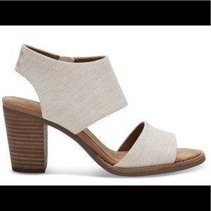 TOMS Natural Yarn Women’s Cutout Sandals - Size 9